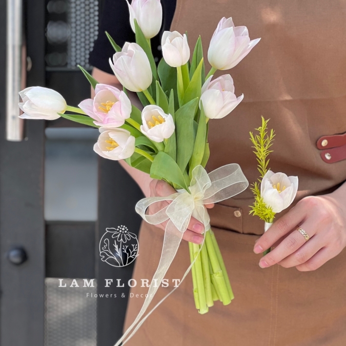 Bó Hoa Cô Dâu Tulip Hồng Nhạt