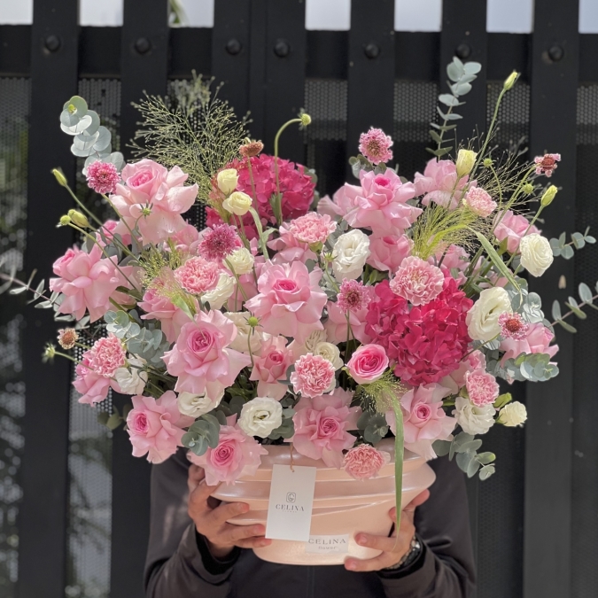 🌷 “Blooming Grace – Nét Đẹp Của Sự Dịu Dàng”