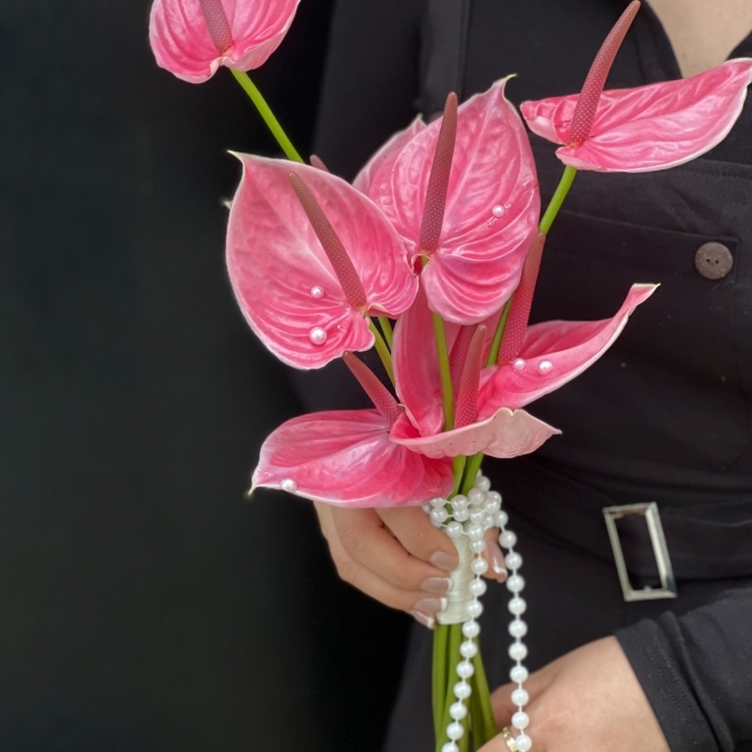 TÌNH NGỌC - HOA CÔ DÂU TINH TẾ 