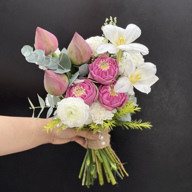 “Hồng Sen Dịu Ái”