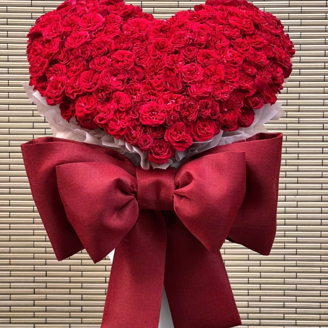 Bình hoa Trái tim khổng lồ