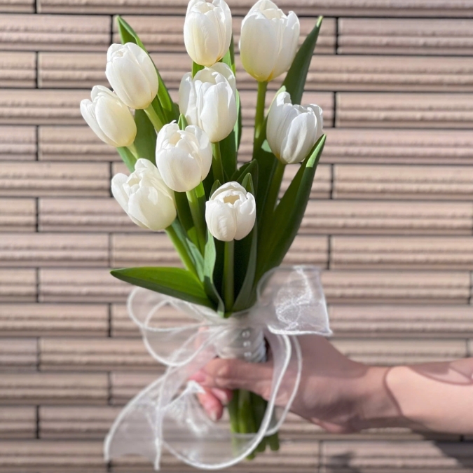 Hoa cưới Tulip trắng 9 cành