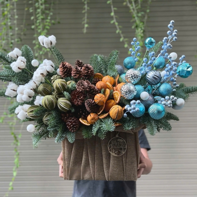 “Frosty Harmony” – Chậu Thông Giáng Sinh Đan Mạch
