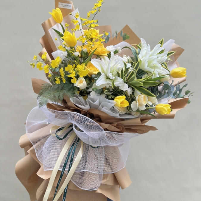 Bó hoa sinh nhật tone vàng trắng khổng lồ