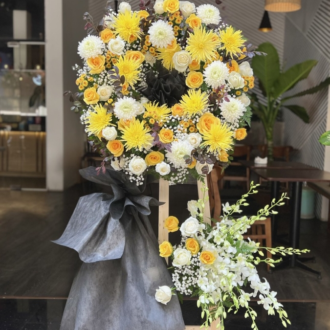 Kệ Viếng Một Đời Nhớ Thương