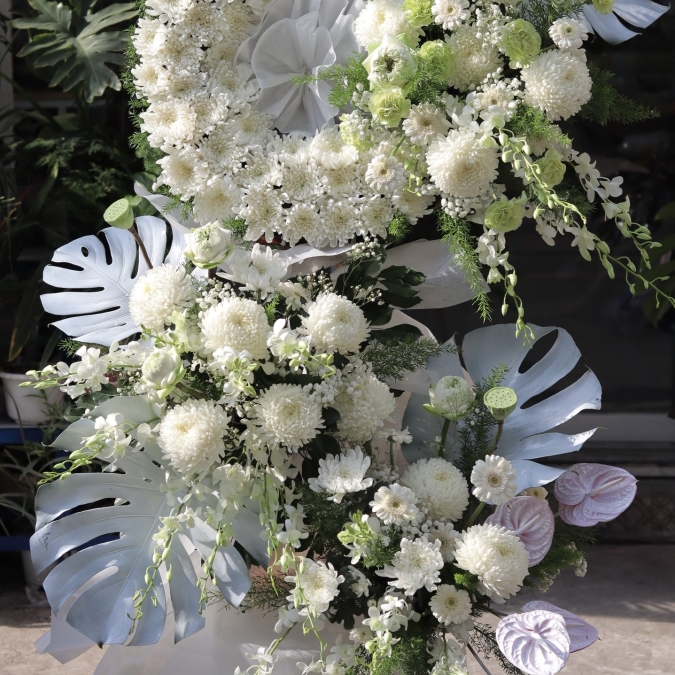 Kệ Viếng Thành Kính 