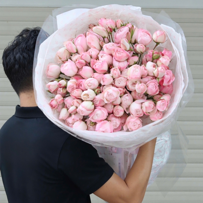 Bó Hoa Chúc Mừng Plume Hồng Phấn 