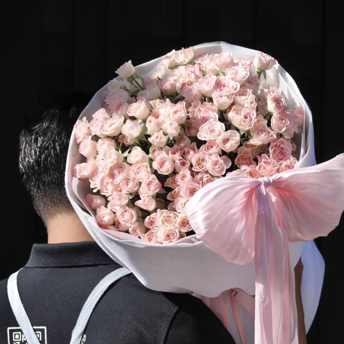 Bó Hoa Chúc Mừng Chiết Xạ