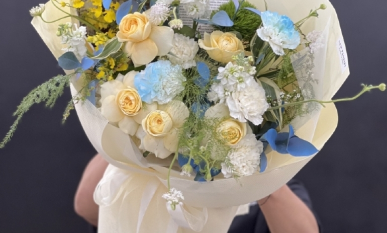 Hoa Không Chỉ Để Ngắm, Mà Để Cảm