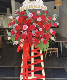 “Red Blush Harmony – Hoà Sắc Yêu Thương”