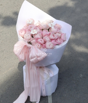 Pink Plume Élysée – Sắc Hồng Kiêu Sa