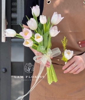Bó Hoa Cô Dâu Tulip Hồng Nhạt – Thanh Khiết Lãng Mạn