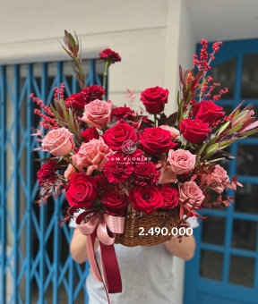 Royal Red Symphony – Giao Hưởng Đỏ Hoàng Gia