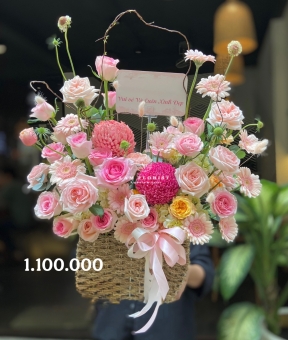 “Hòa Khúc Hồng Phấn – Blush Garden Elegance”