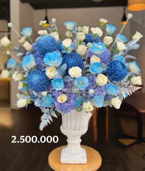  “Lam Vân Thượng Uyển”