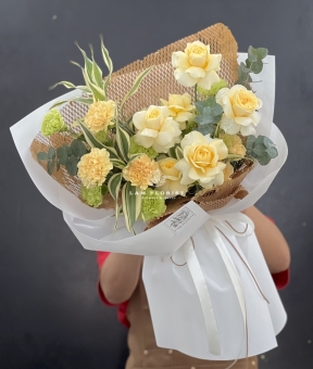“Sunny Bloom – Sắc Nắng Dịu Dàng”