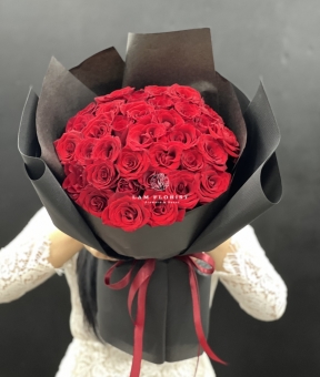 “The Classic Red – Tình Yêu Vĩnh Cửu”