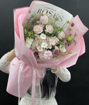 “Hồng Thì Thầm”