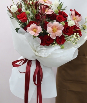 “Hương Sắc Thanh Cao – Bản Hòa Tấu Của Những Đóa Hoa”