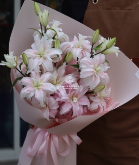 🌸 “Thiên Sứ Hồng – Bó Ly Kép Ngọt Ngào”