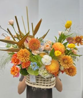 Giỏ hoa Tone cam xinh xắn