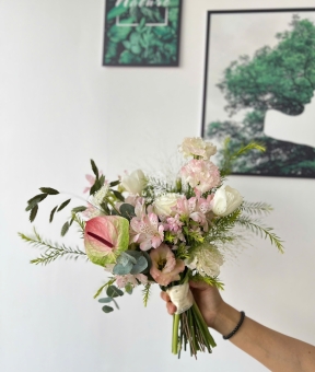 Hoa cưới tone hồng trắng mix