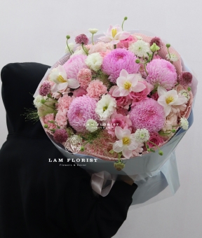 “Cúc Mẫu Đơn Hồng & Tulip – Dịu Dàng Thanh Khiết”