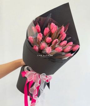 Bó Hoa Tulip Tone Hồng – Thanh Lịch, Ngọt Ngào & Đầy Cảm Xúc