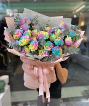 Bó Hoa Hồng Ecuador 7 Màu Nhập Khẩu – Rực Rỡ, Độc Đáo & Đầy Ý Nghĩa