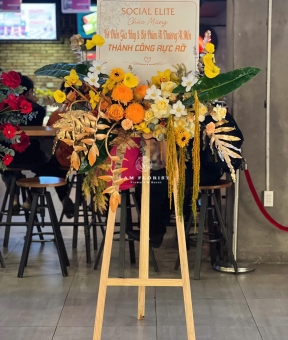 Kệ Chúc Mừng Ánh KIm Rực Rỡ