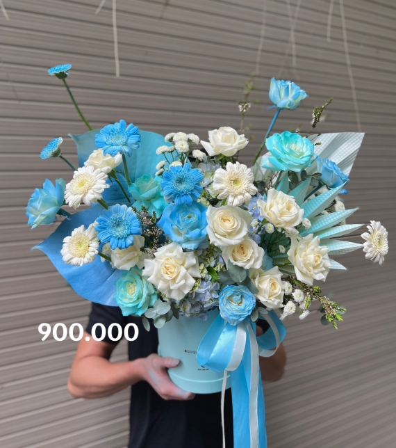 Azure Elegance – Sắc Lam Thượng Lưu