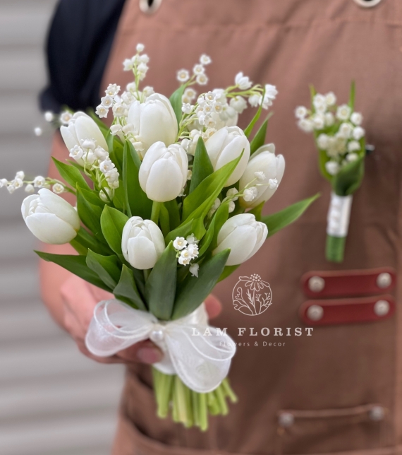 Bó Hoa Cưới Linh Lan & Tulip Trắng – Tinh Khôi Vĩnh Cửu