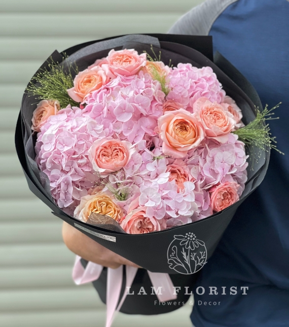 Hoa bó tròn Cẩm Tú Cầu & Julibee Rose