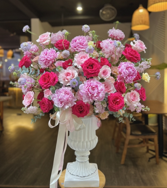 HỒNG NGỌC VƯƠNG DIỆM