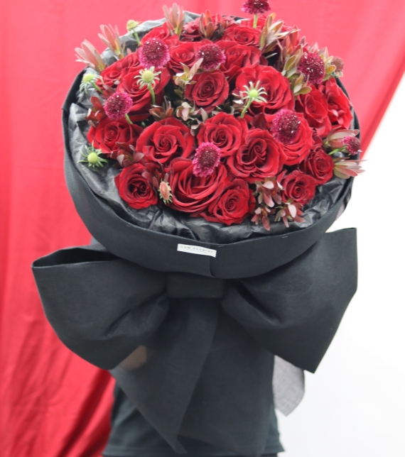 ❤️ SẮC ĐỎ ĐAM MÊ – YÊU THƯƠNG RỰC RỠ ❤️