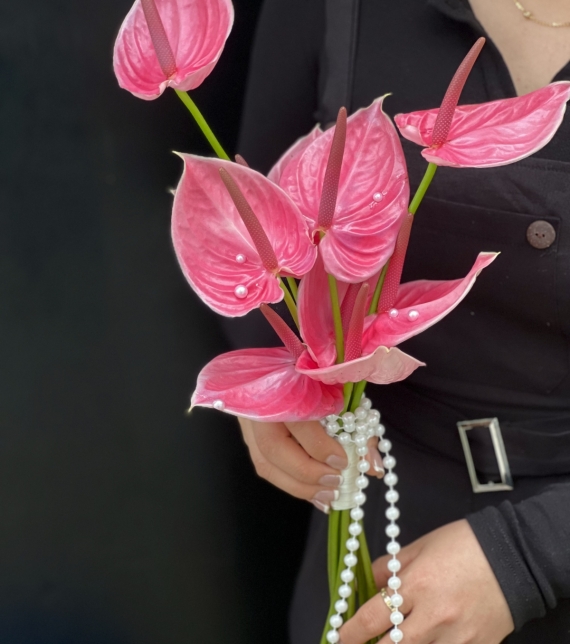 TÌNH NGỌC - HOA CÔ DÂU TINH TẾ 