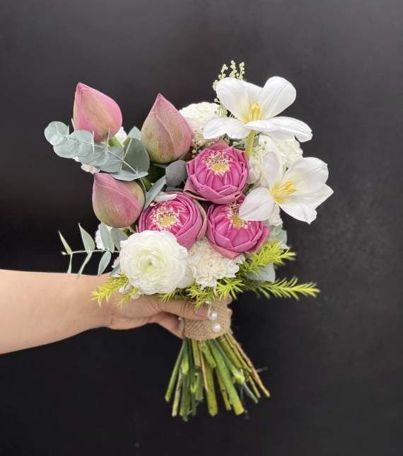 “Hồng Sen Dịu Ái”