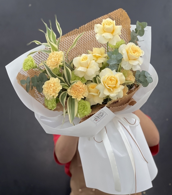 “Sunny Bloom – Sắc Nắng Dịu Dàng”