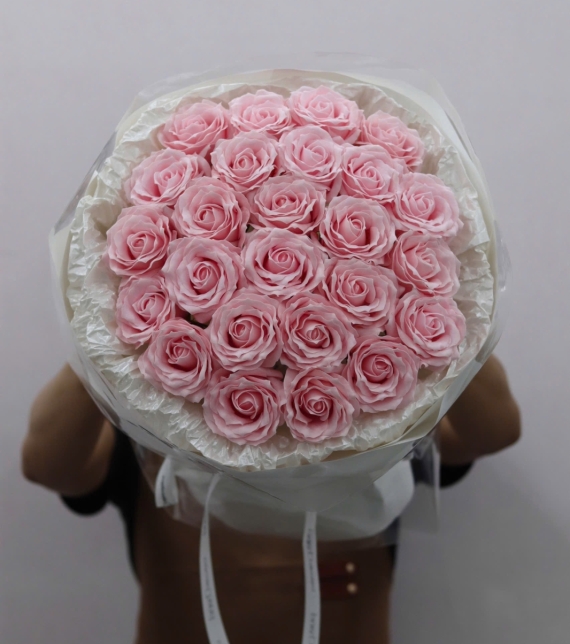 🌸 “Mây Hồng Dịu Dàng – Bó Hoa Sáp Phấn Hồng”