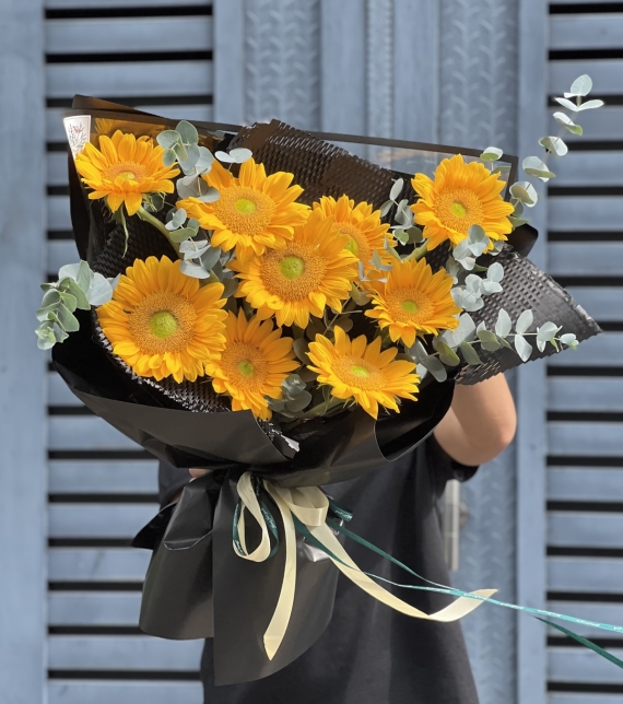 Bó 10 hướng dương nhuỵ xanh 