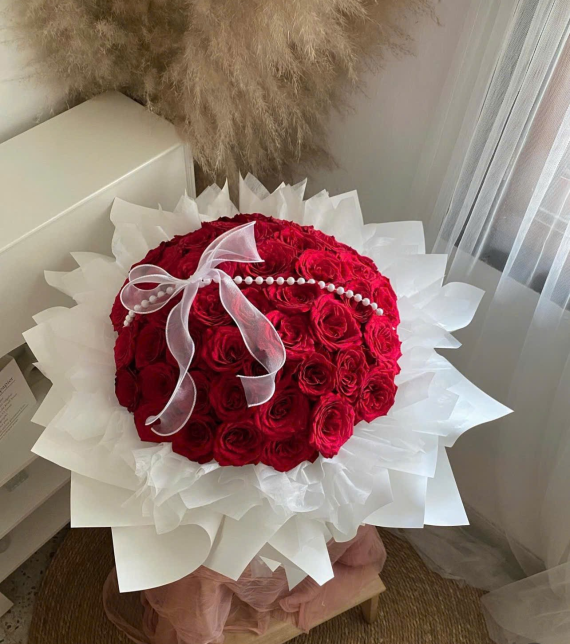 Bó Ohara đỏ tròn 99 bông