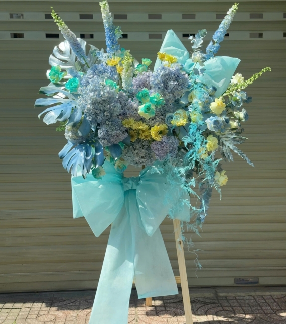 Kệ hoa chúc mừng 01