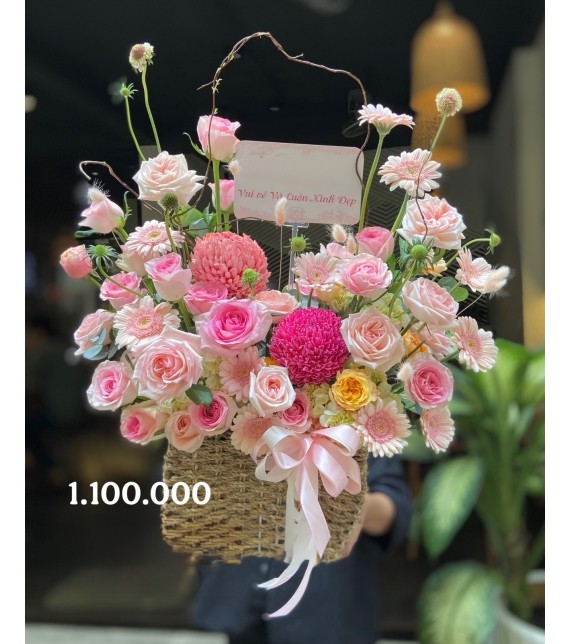 “Hòa Khúc Hồng Phấn – Blush Garden Elegance”