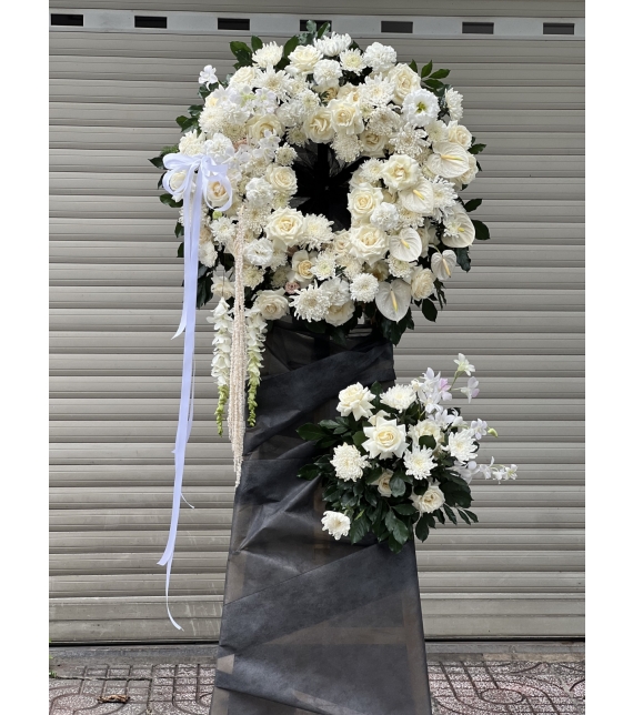 “Niềm Thương Kính – Sắc Trắng Vĩnh Hằng”