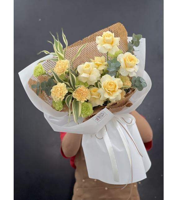 “Sunny Bloom – Sắc Nắng Dịu Dàng”