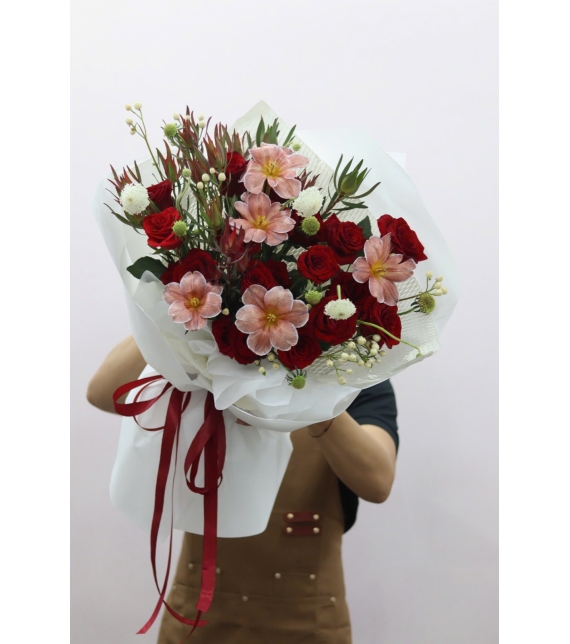 “Hương Sắc Thanh Cao – Bản Hòa Tấu Của Những Đóa Hoa”