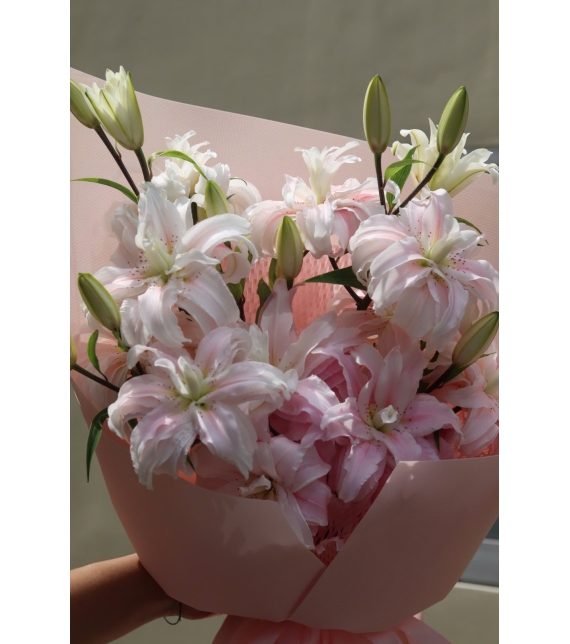 🌸 “Thiên Sứ Hồng – Bó Ly Kép Ngọt Ngào”