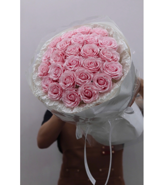 🌸 “Mây Hồng Dịu Dàng – Bó Hoa Sáp Phấn Hồng”