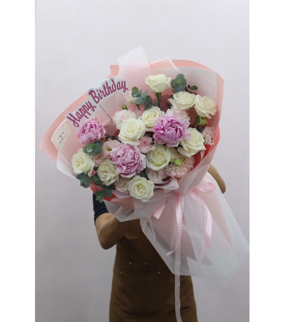  “White Whisper & Pink Bloom – Lời Thì Thầm Của Hoa”