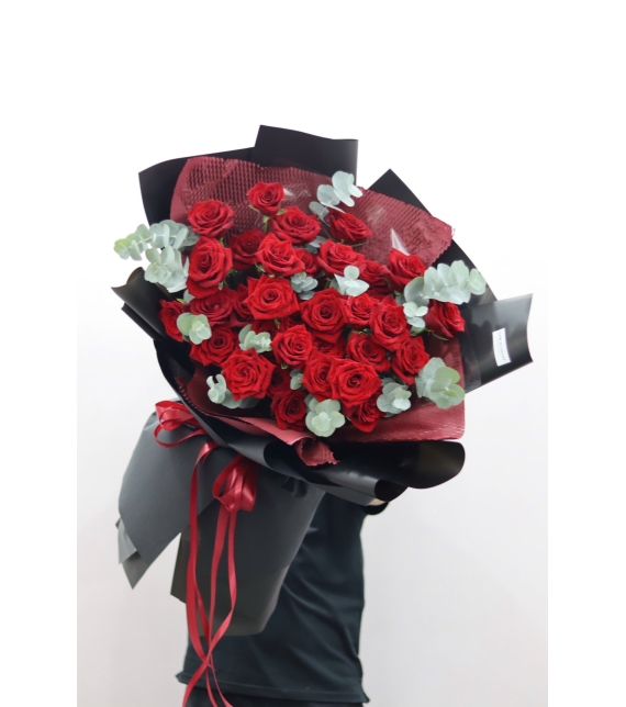  “Scarlet Majesty – Vương Sắc Tình Yêu”